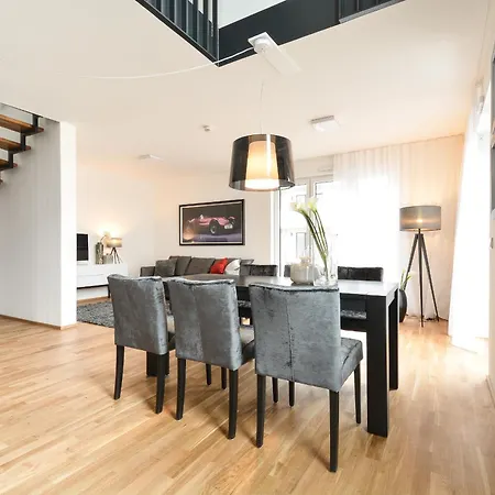 Lunas Apartment