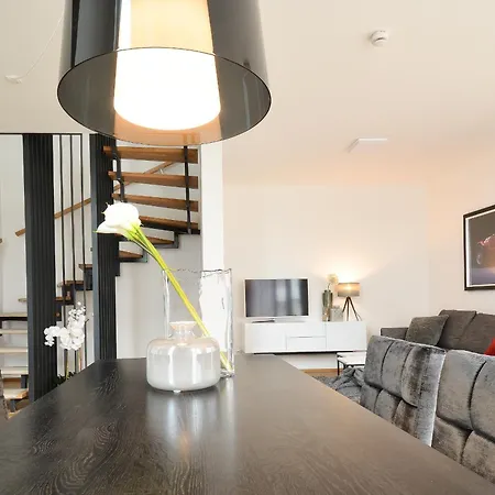 Apartment Lunas