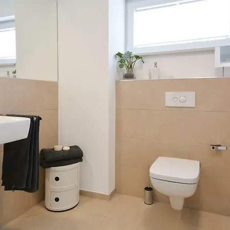 Lunas Apartment *